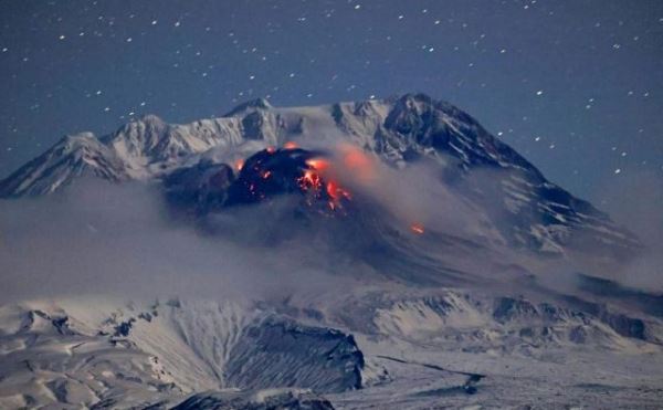 На Камчатке произошло извержение вулкана Шивелуч: смотрим видео