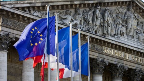 «Бессмысленная акция»: МИД РФ ответил на решение парламента Франции признать голод на Украине начала 1930-х геноцидом