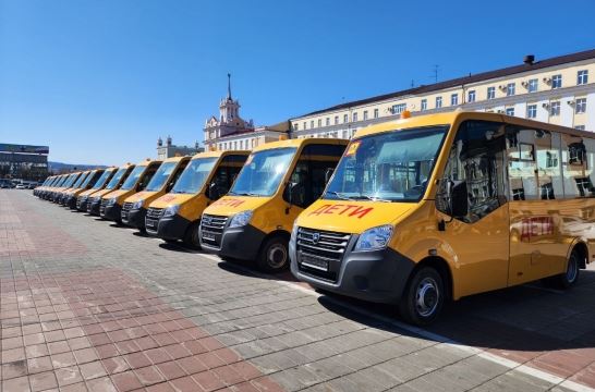 Бурятия получила 16 новых школьных автобусов